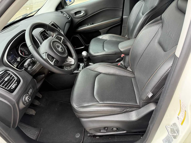 Jeep - 2018 - compass - personenauto - afbeelding 10 van  23