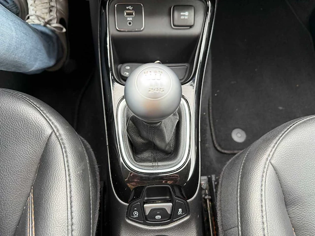 Jeep - 2018 - compass - personenauto - afbeelding 16 van  23