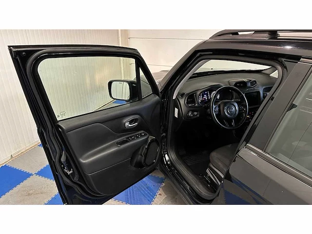 Jeep - 2019 - renegade - personenauto - afbeelding 21 van  41