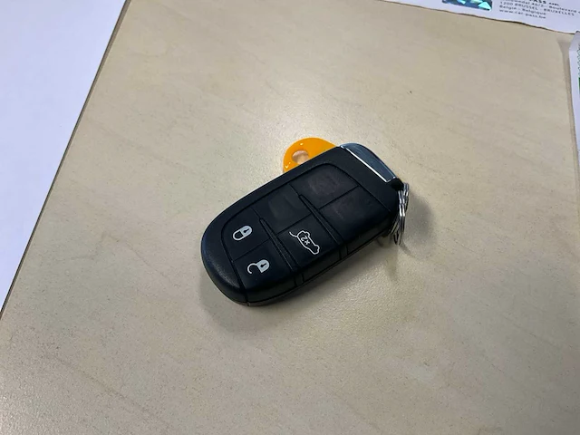 Jeep - 2019 - renegade - personenauto - afbeelding 36 van  41