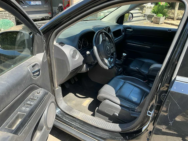 Jeep compass personenauto - afbeelding 8 van  35