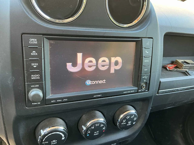 Jeep compass personenauto - afbeelding 14 van  35