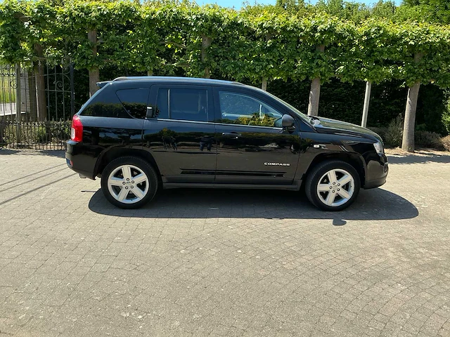 Jeep compass personenauto - afbeelding 32 van  35