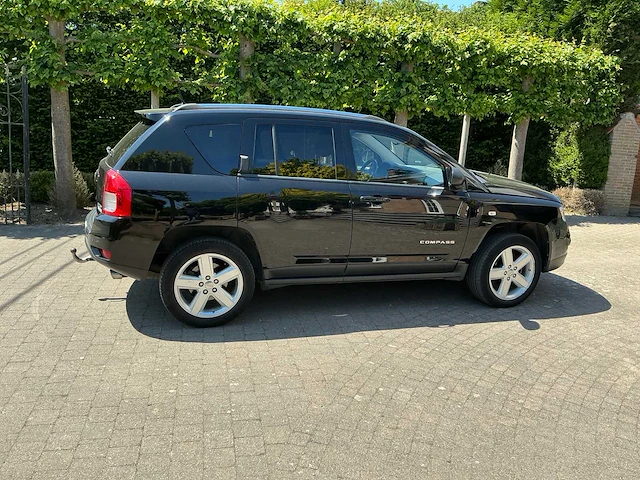 Jeep compass personenauto - afbeelding 33 van  35