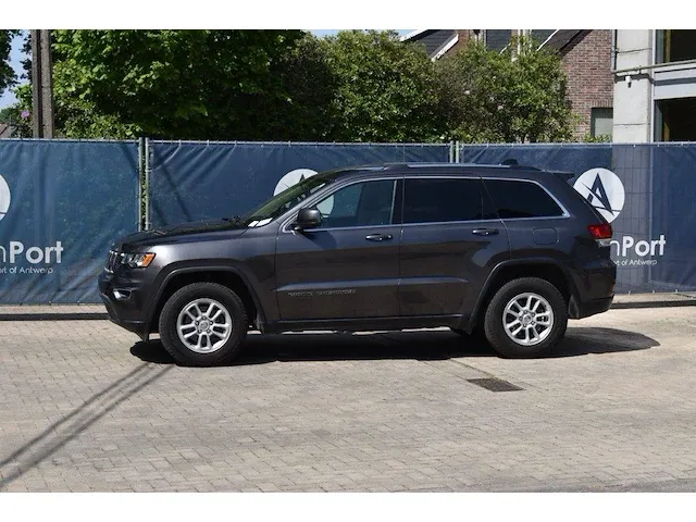 Jeep grand cherokee laredo v6 3.6l benzine 2020 295pk - afbeelding 1 van  1