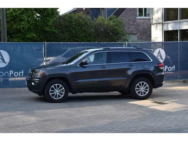 Jeep grand cherokee laredo v6 3.6l benzine 2021 293pk - afbeelding 1 van  1
