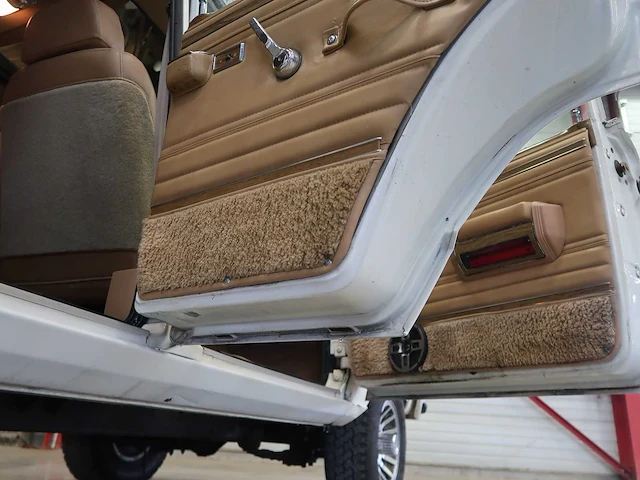 Jeep grand wagoneer - afbeelding 46 van  73