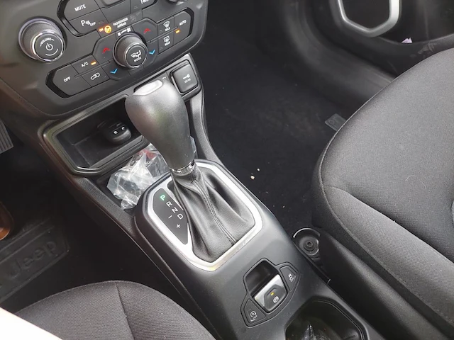 Jeep renegade longitude 150 ddct, 2020 - afbeelding 18 van  34