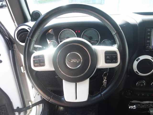 Jeep wrangler - afbeelding 2 van  14