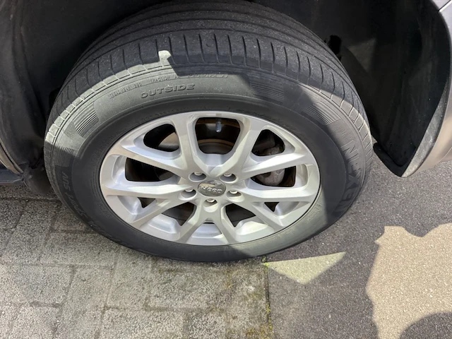 Jeep,cherokee 2.0 mjd 2wd longitude 140,2016 - afbeelding 9 van  25