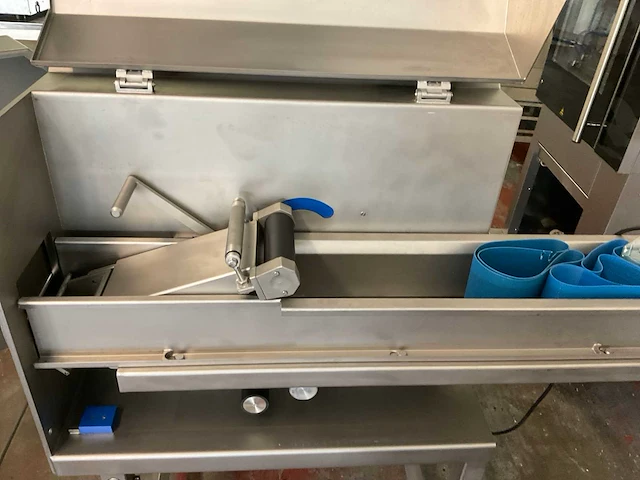 Jegerings bcm 1650 fruit en groente watersnijmachine - afbeelding 3 van  7