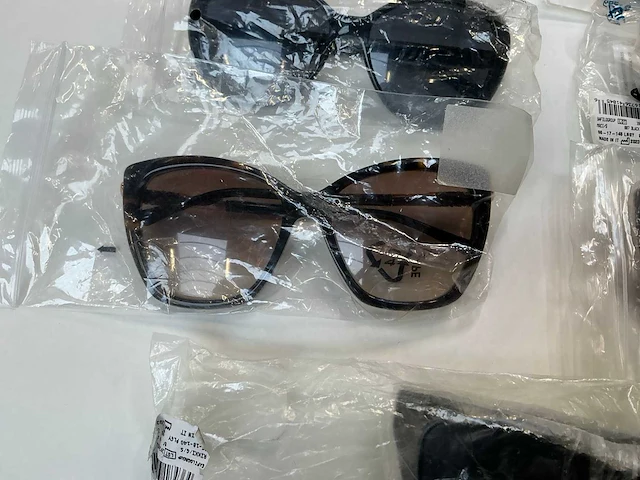 Jimmy choo zonnebril (15x) - afbeelding 2 van  8