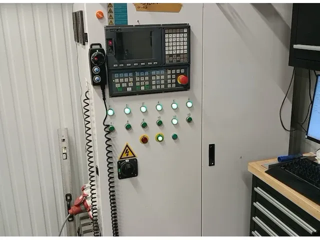 Jinan sudiao 2141 cnc-bewerkingscentrum - afbeelding 6 van  9