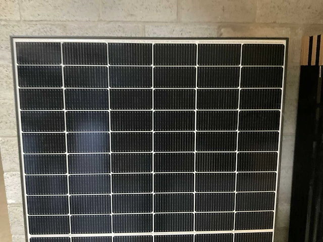 Jinko 420 huawei sun 2000 zonnepaneel set (11x) - afbeelding 3 van  3
