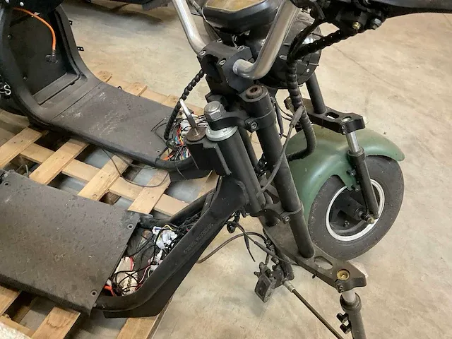 Jinyi jy-es057 e-scooter (2x) - afbeelding 17 van  18