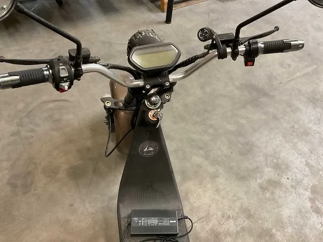 Jinyi jy-es057 e-scooter - afbeelding 12 van  14