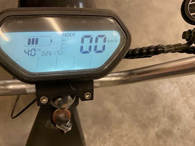 Jinyi jy-es057 e-scooter - afbeelding 14 van  14