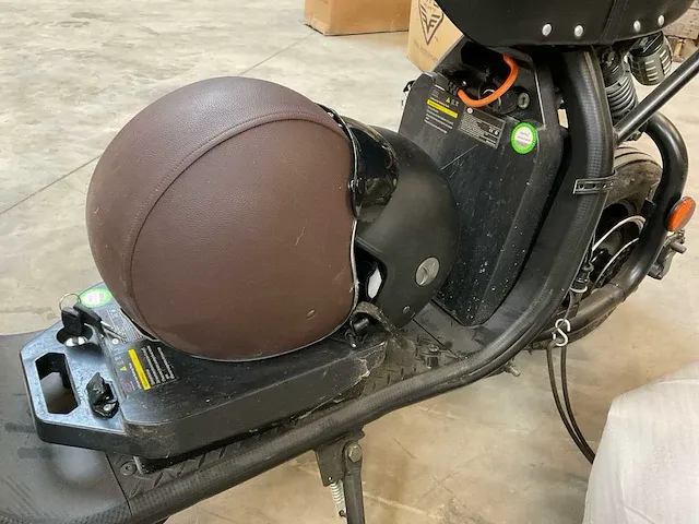 Jinyi jy-es057 e-scooter - afbeelding 13 van  16