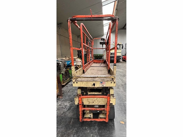 Jlg - 1998 - 2033e - hoogwerker - afbeelding 2 van  9