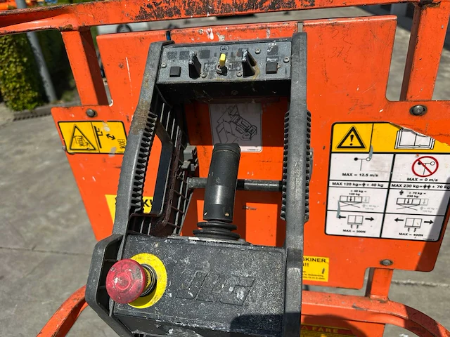Jlg - 2006 - 1930es - schaarlift - afbeelding 4 van  37