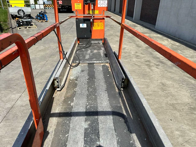 Jlg - 2006 - 1930es - schaarlift - afbeelding 37 van  37