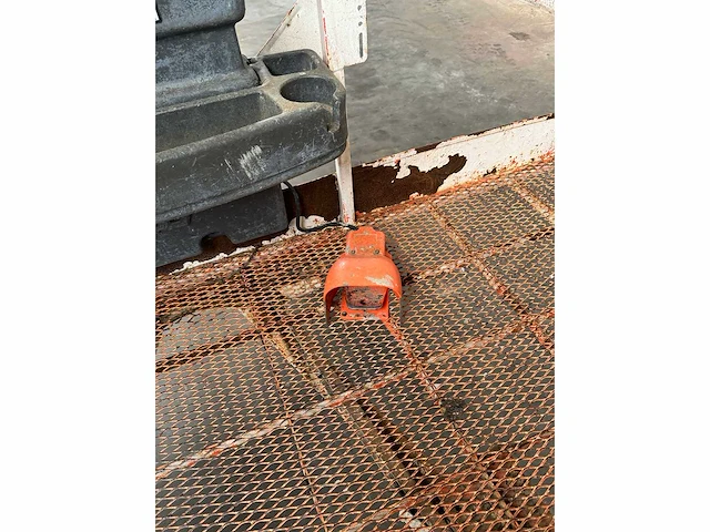 Jlg lift - ndt16017 - hoogwerker - 2005 - afbeelding 7 van  37