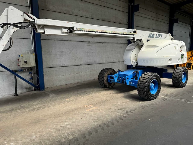 Jlg lift - ndt16017 - hoogwerker - 2005 - afbeelding 1 van  37
