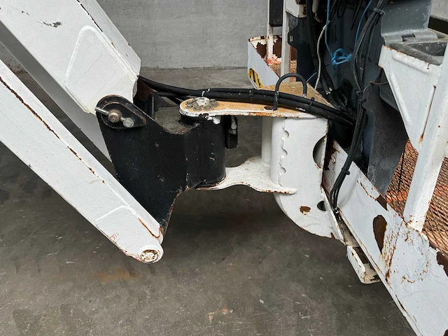 Jlg lift - ndt16017 - hoogwerker - 2005 - afbeelding 15 van  37