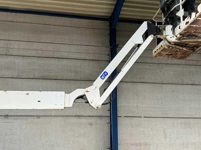 Jlg lift - ndt16017 - hoogwerker - 2005 - afbeelding 17 van  37