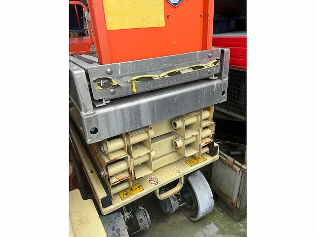Jlg schaarhoogwerker (3x) - electrisch - afbeelding 11 van  13