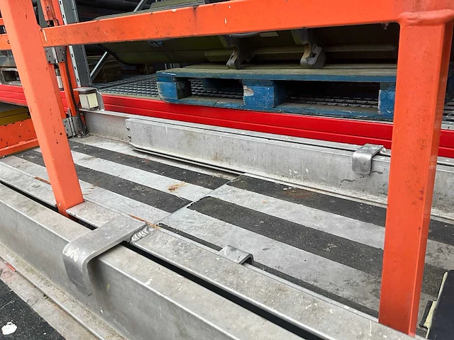 Jlg schaarhoogwerker (3x) - electrisch - afbeelding 12 van  13