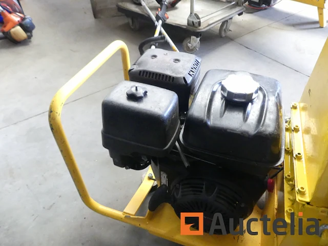 Jobeau m300 tuinhakselaar met benzinemotor - afbeelding 10 van  16