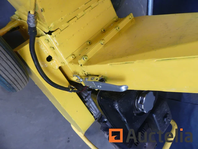 Jobeau m300 tuinhakselaar met benzinemotor - afbeelding 11 van  16