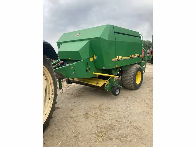 John deere - 1996 - 690 - balenpers - afbeelding 15 van  20