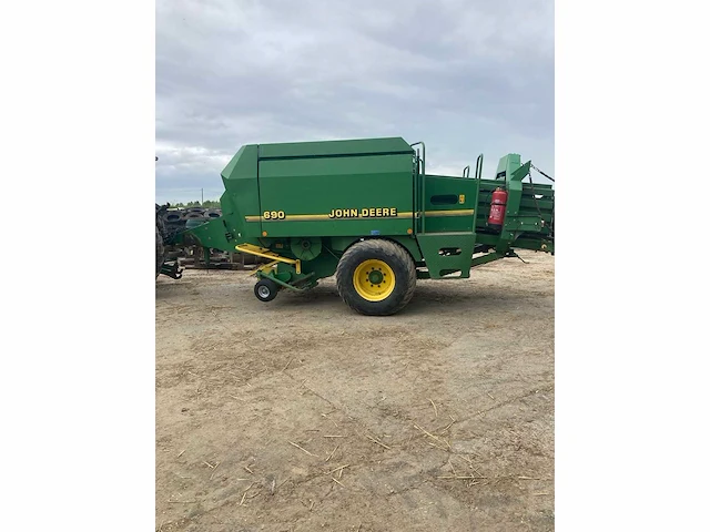 John deere - 1996 - 690 - balenpers - afbeelding 17 van  20