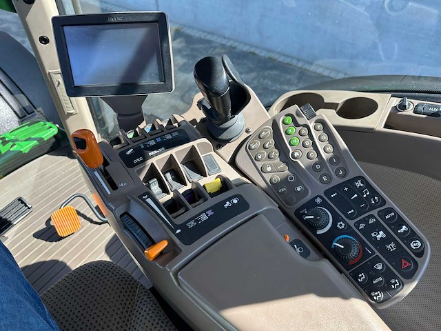 John deere - 2013 - 7230r - vierwielaangedreven landbouwtractor - afbeelding 52 van  64