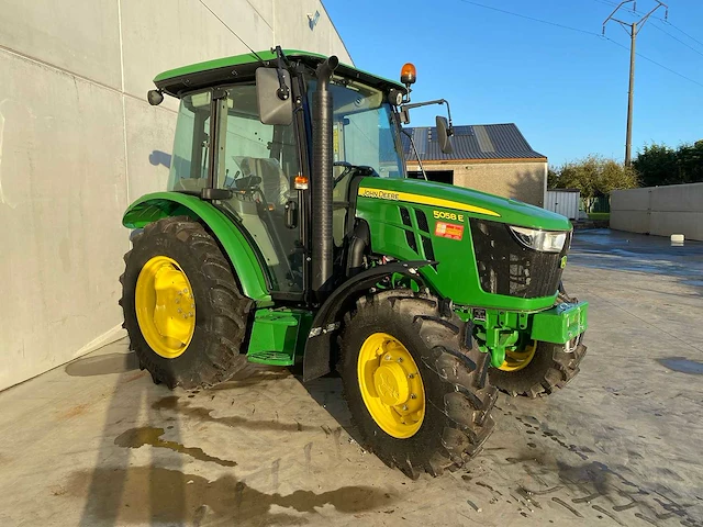 John deere - 5058e - 4-wheel drive tractor - 2025 - afbeelding 5 van  12