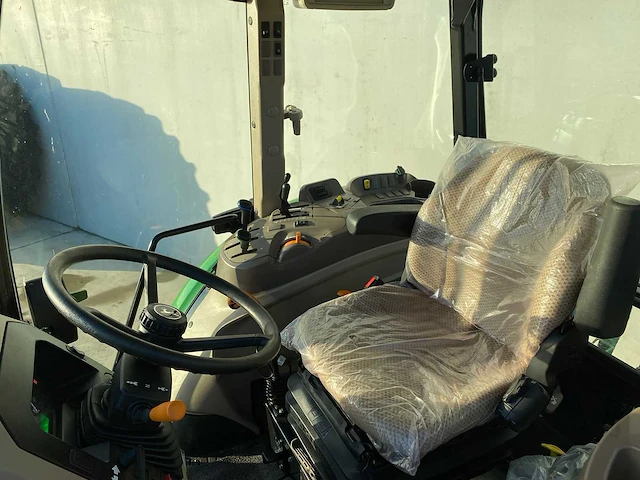 John deere - 5058e - 4-wheel drive tractor - 2025 - afbeelding 8 van  12