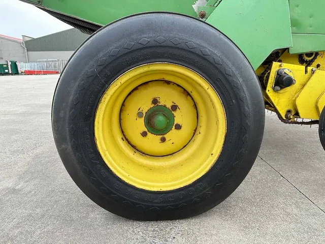 John deere - 550 - balenpers - 1989 - afbeelding 8 van  22