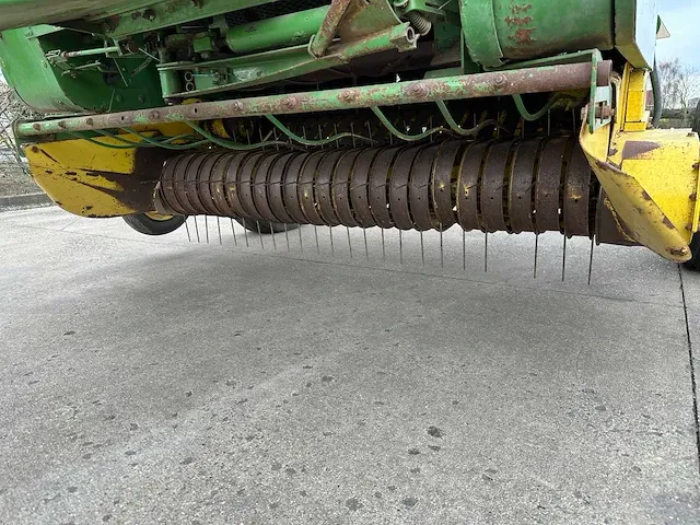 John deere - 550 - balenpers - 1989 - afbeelding 14 van  22