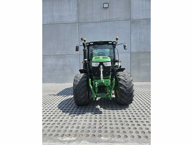 John deere - 6150r - 4-wheel drive tractor - 2014 - afbeelding 3 van  8