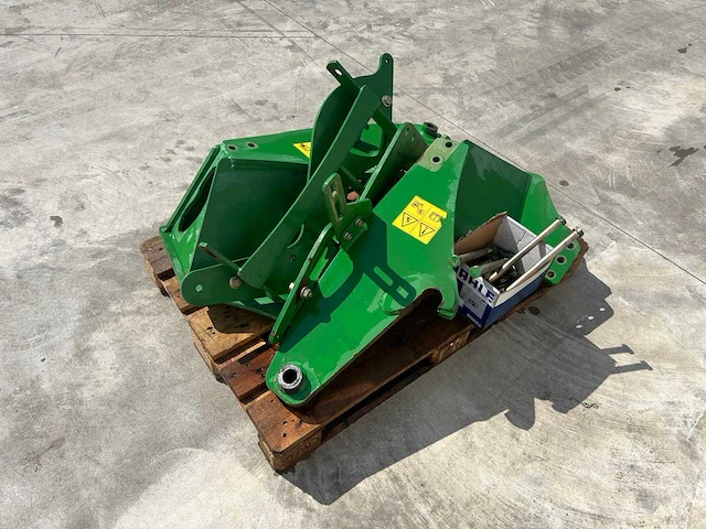 John deere - 653 - front loaders and accesories - 2010 - afbeelding 8 van  8