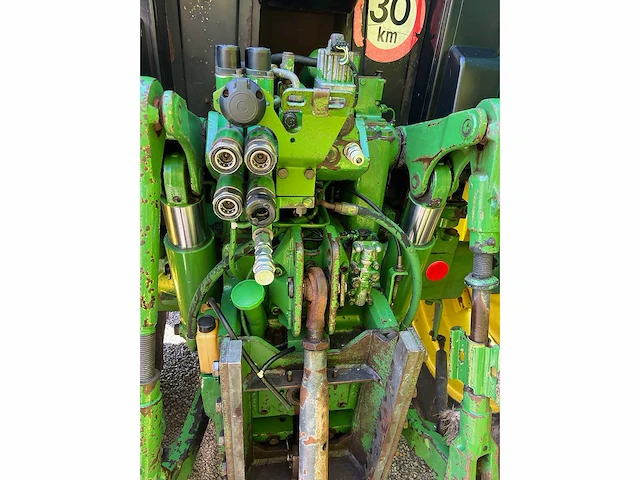 John deere - 6600 - vierwielaangedreven landbouwtractor - 1994 - afbeelding 6 van  18
