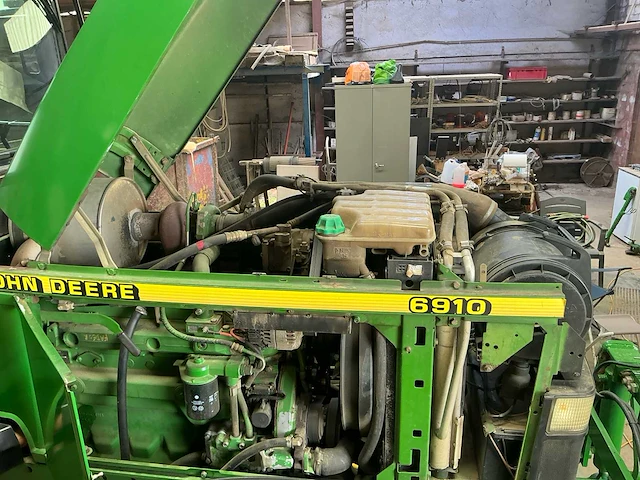 John deere - 6910 as - vierwielaangedreven landbouwtractor - afbeelding 29 van  77