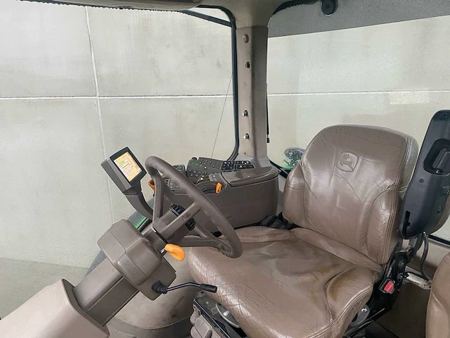 John deere - 7230r - 4-wheel drive tractor - 2013 - afbeelding 11 van  12