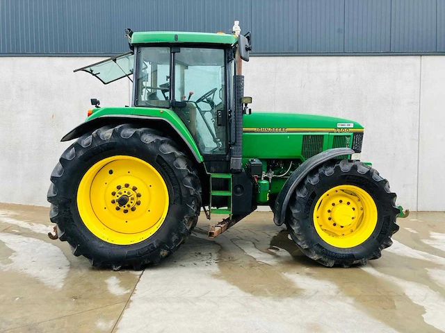 John deere - 7700 - 4-wheel drive tractor - 1996 - afbeelding 12 van  20
