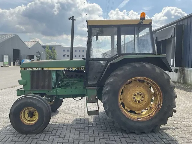 John deere 3040 tweewielaangedreven landbouwtractor - afbeelding 12 van  20