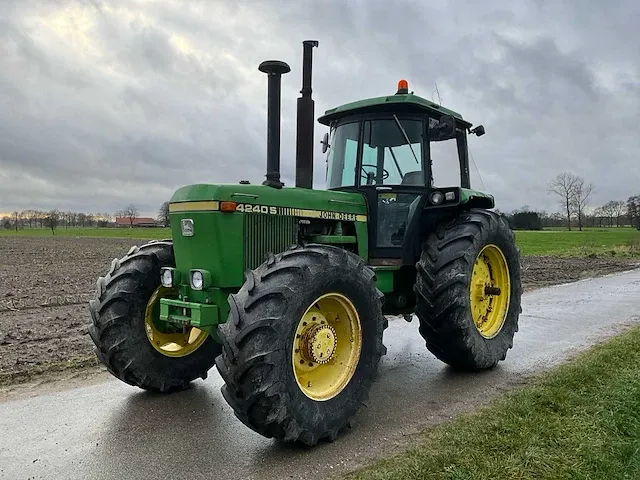 John deere 4240s landbouw tractor - afbeelding 1 van  26