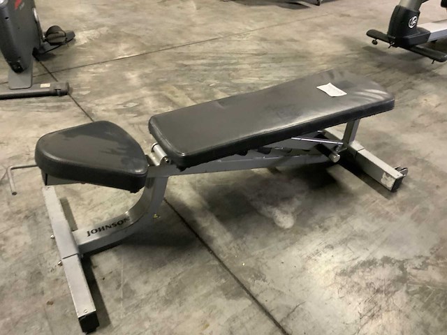 Johnson adjustable bench krachtstation - afbeelding 2 van  4
