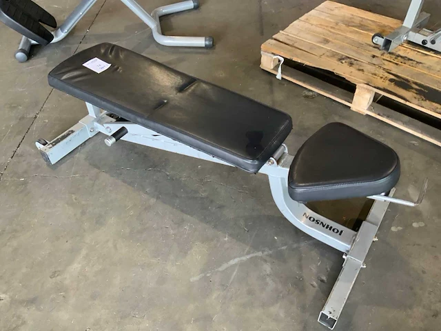 Johnsson adjustable bench krachtstation - afbeelding 1 van  4